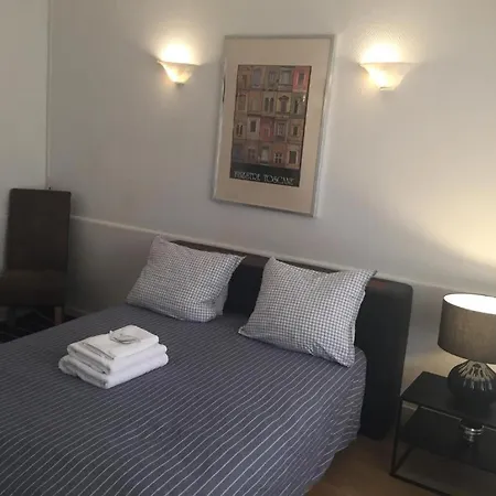 Comte Hotel *